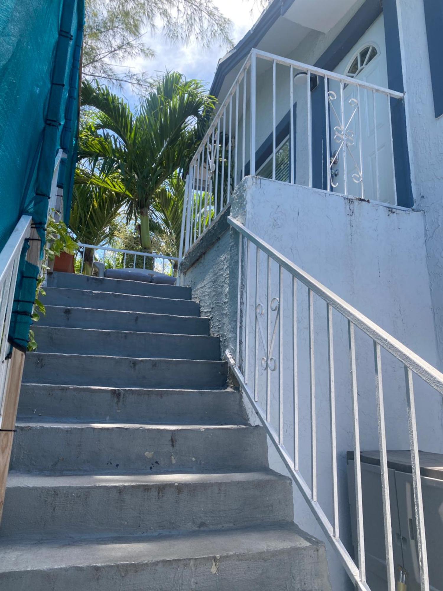 Private Rooms At Miami Centrally Located With Free Parking Exterior photo
